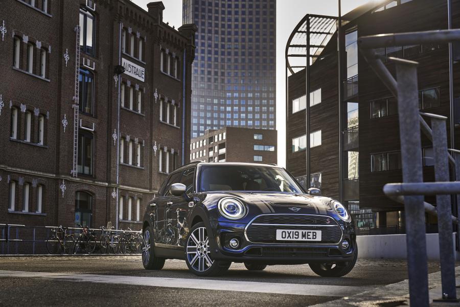  Mini Cooper S Clubman (F54) 2019 года  (WW) (фото 1 из 150)